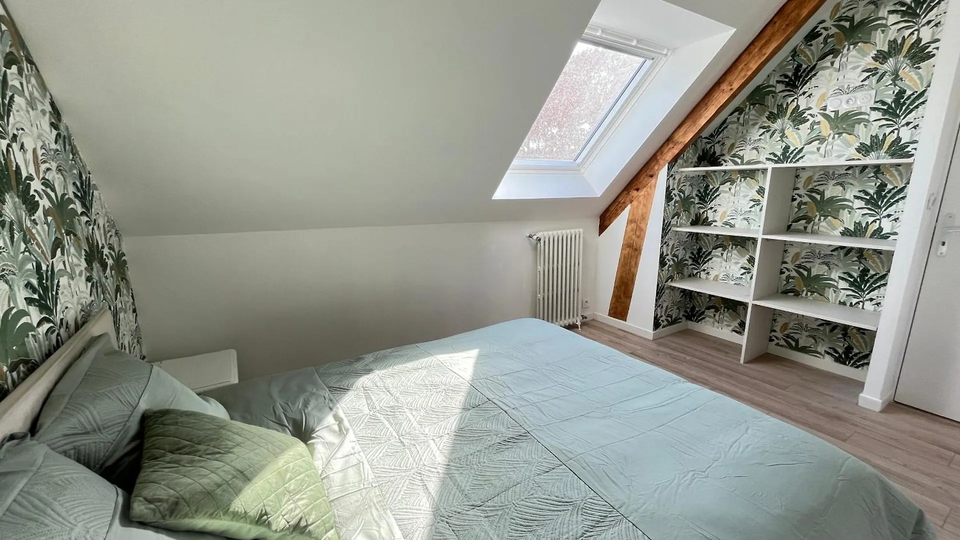 La Maison De Louise Sizun 0*,